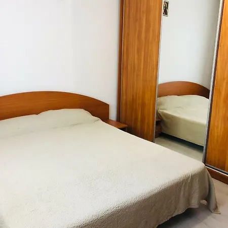 Apartament In Regim アパート